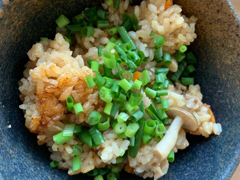 簡単！豚肉としめじの炊き込みご飯